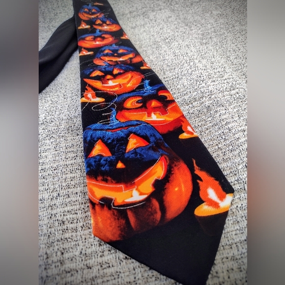 J. Garcia Other - Perfect Condition J. Garcia Collector's Edition Halloween Tie "Alligator Works"